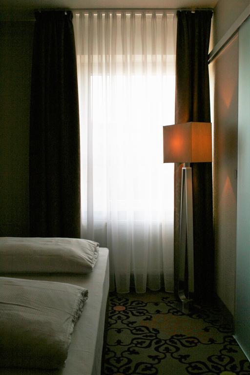 Hotel Parqeo Im A66 غيلنهاوزن المظهر الخارجي الصورة