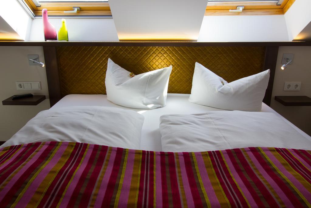 Hotel Parqeo Im A66 غيلنهاوزن المظهر الخارجي الصورة