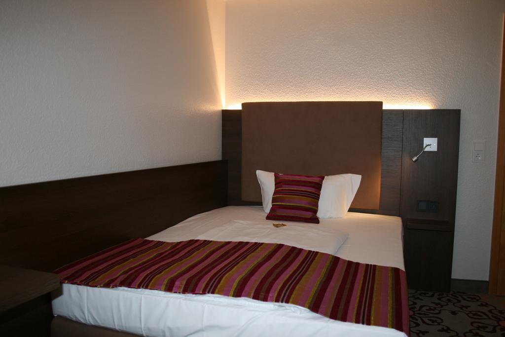 Hotel Parqeo Im A66 غيلنهاوزن المظهر الخارجي الصورة