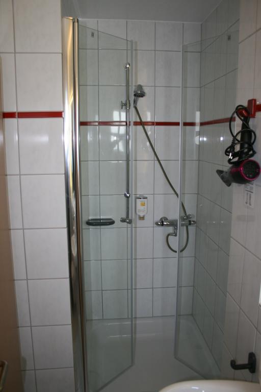 Hotel Parqeo Im A66 غيلنهاوزن المظهر الخارجي الصورة