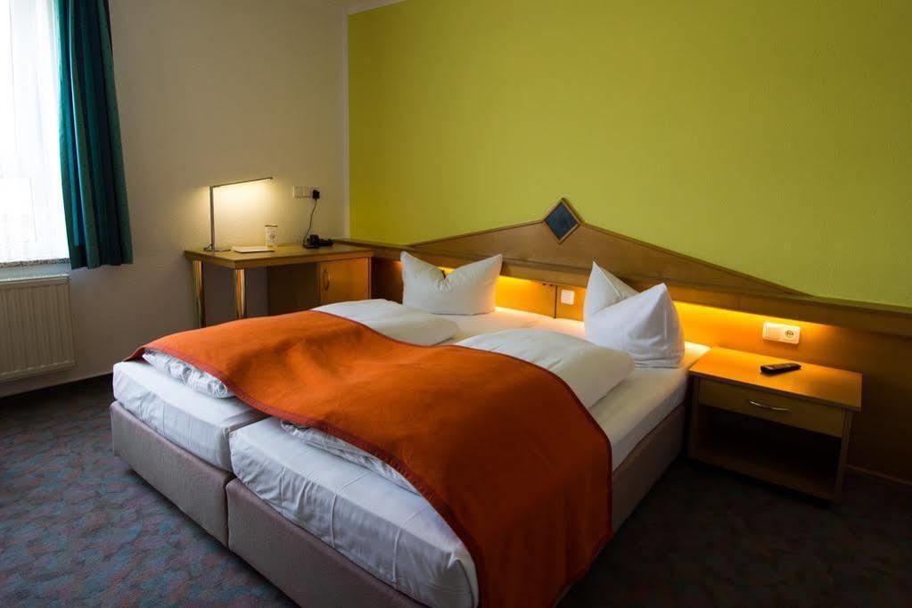 Hotel Parqeo Im A66 غيلنهاوزن المظهر الخارجي الصورة